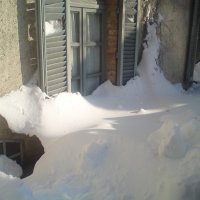 Snow drift in Feb - Very unusual!